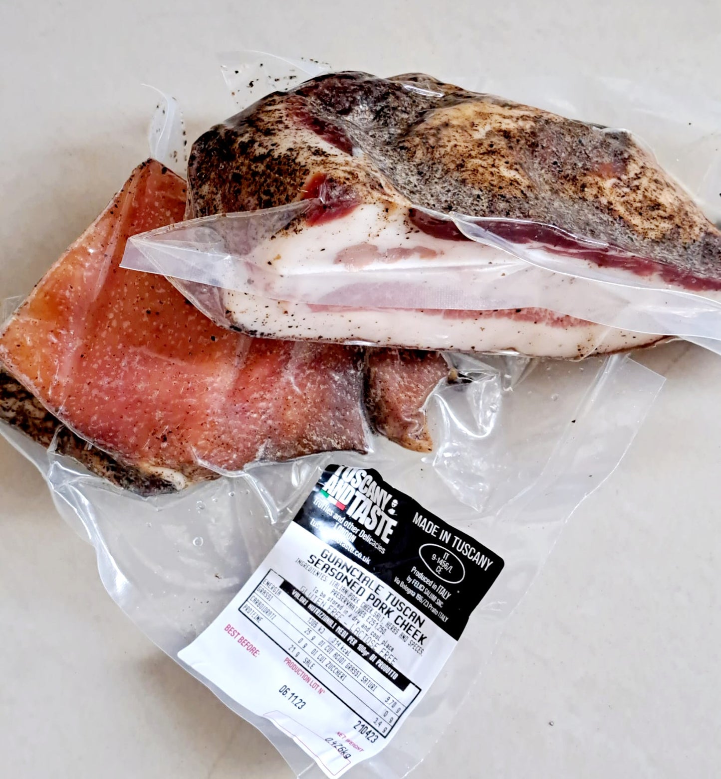 GUANCIALE FOR CARBONARA - TUSCAN SEASONED CHEEK / GUANCIA "GUANCIALE TOSCANO" 500g